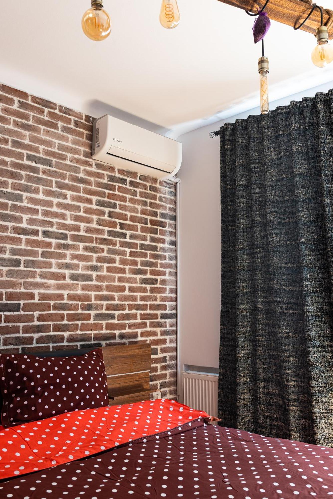 Heart Of Downtown 3 Rooms Apartment Self Check In Bucureşti Ngoại thất bức ảnh
