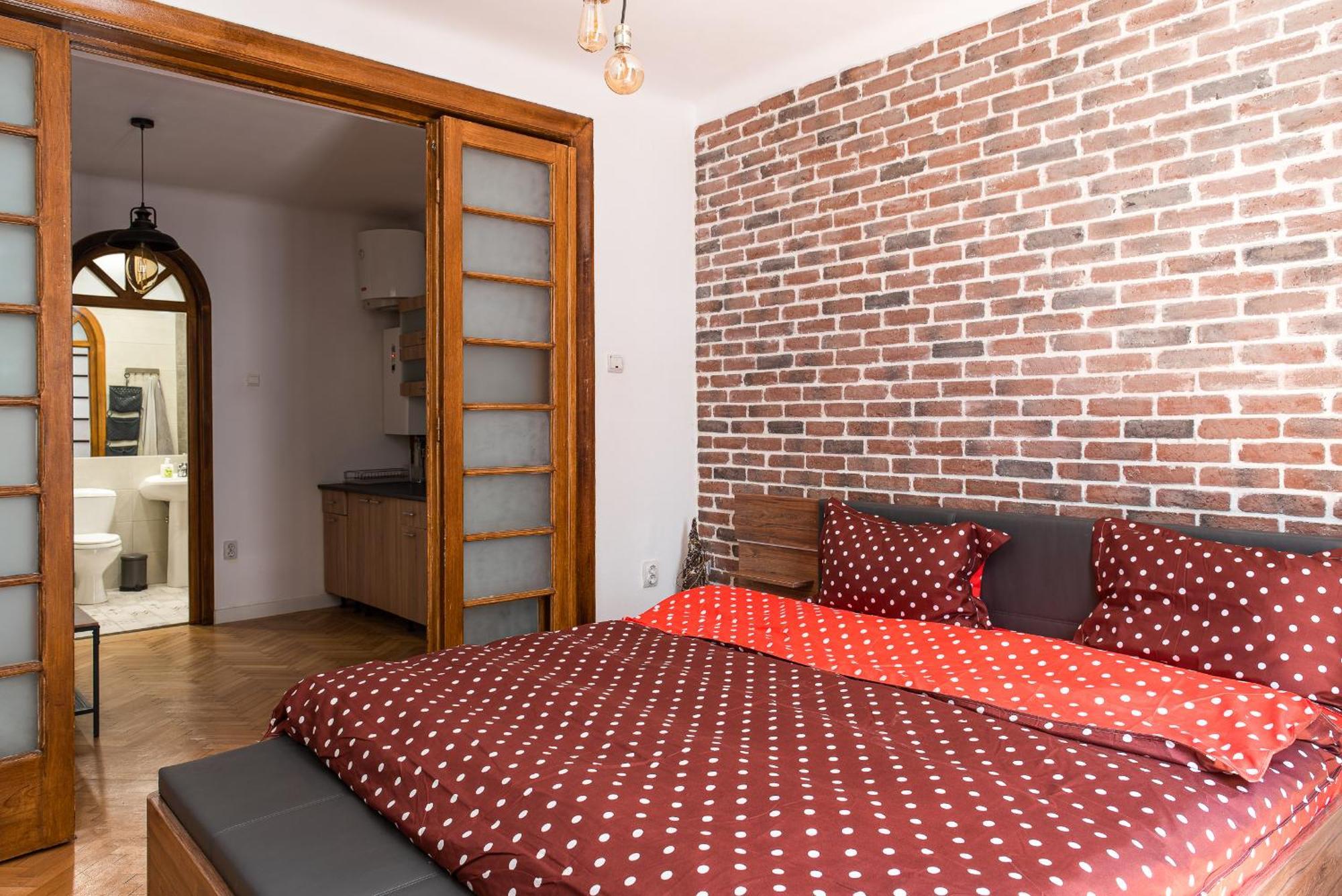 Heart Of Downtown 3 Rooms Apartment Self Check In Bucureşti Ngoại thất bức ảnh